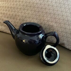 Ceramic/enamelware teapot (single serving)